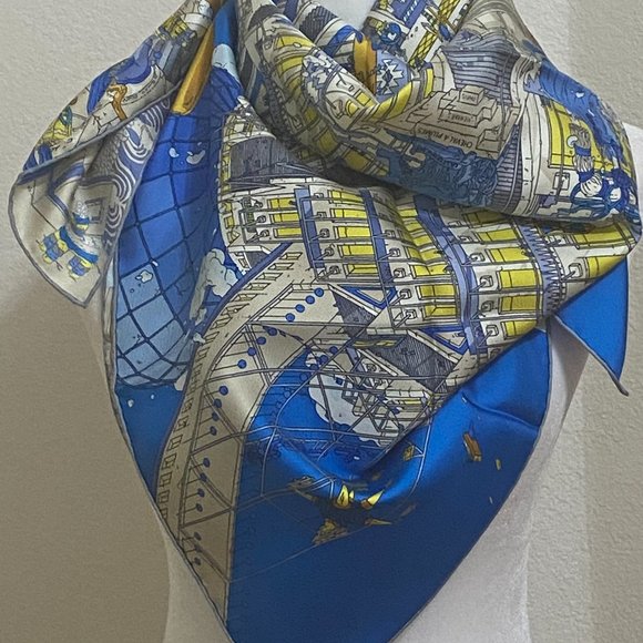 Hermes 90cm Silk Scarf La Legende du Cheval a Plumes by Ugo Gattoni - Picture 7 of 7